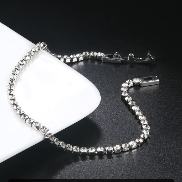 🌟 Stainless Steel Diamond Tennis Bracelet - Picture 6 of 7